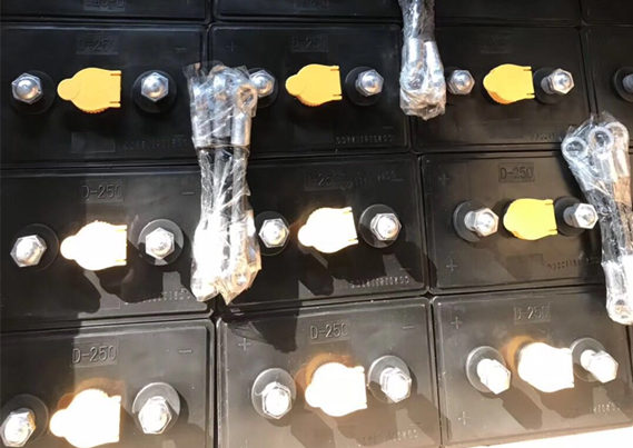 平板車(chē)蓄電池驅(qū)動(dòng)直流控制器來(lái)控制電機(jī)